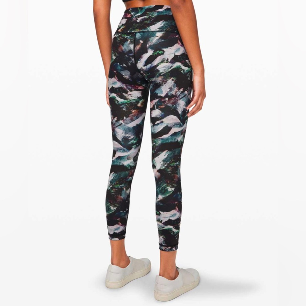 Wunder Under 7/8 Glacier Camo Starlight Tight - Picture 2 of 8
